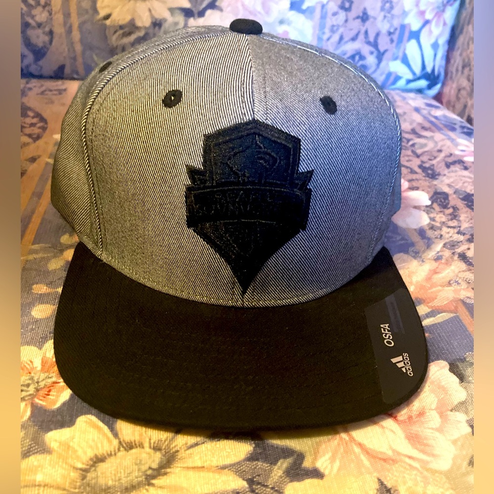 Seattle Sounders mls adidas snap back